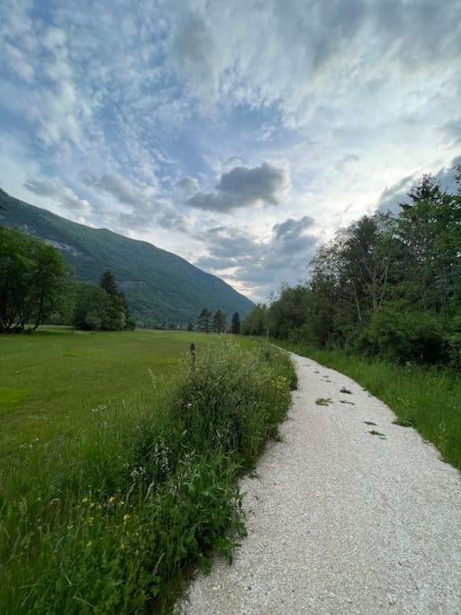 Apartma Jasna โบเว็ก ภายนอก รูปภาพ